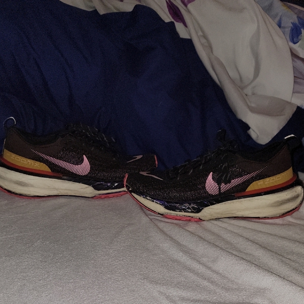 Nike Invincible Women's Black and Pink Running Shoes